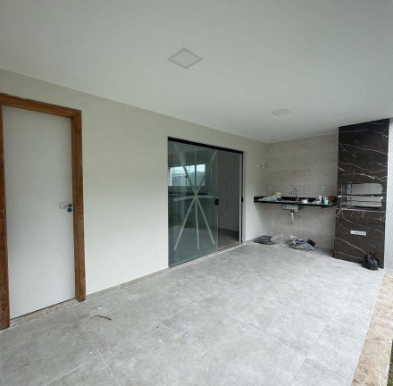 Imagem Casa com 4 Quartos à Venda, 240 m² em Catu De Abrantes (abrantes) - Camaçari