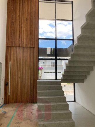 Imagem Imóvel com 3 Quartos à Venda, 295 m²