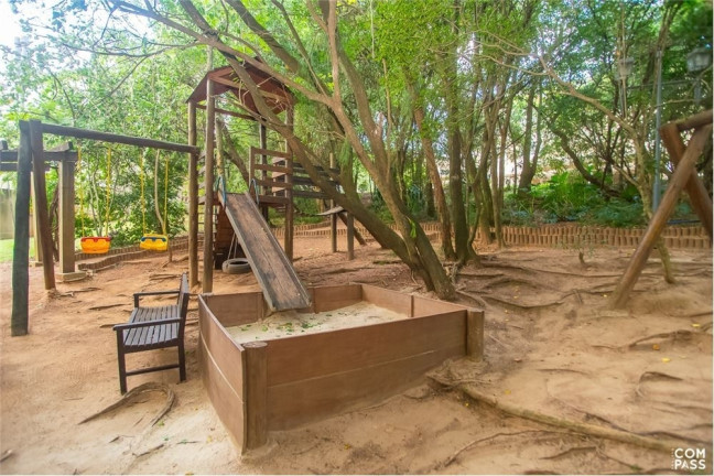 Imagem Casa com 3 Quartos à Venda, 252 m² em Jardim Carvalho - Porto Alegre Imagem Casa com 3 Quartos à Venda, 252 m² em Jardim Carvalho - Porto Alegre