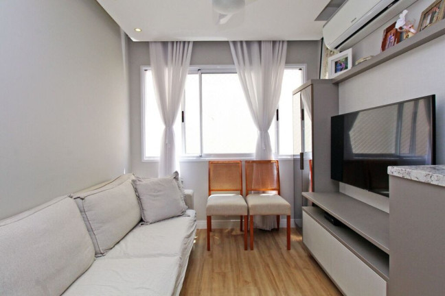 Imagem Apartamento com 2 Quartos à Venda, 52 m² em Santana - Porto Alegre Imagem Apartamento com 2 Quartos à Venda, 52 m² em Santana - Porto Alegre
