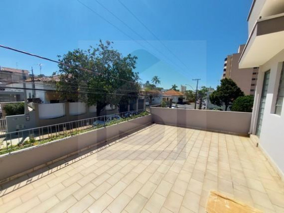 Sobrado com 3 Quartos à Venda, 270 m² em Centro - Botucatu