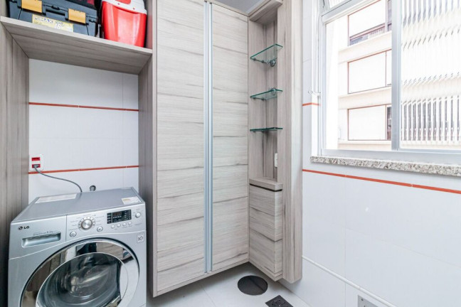 Imagem Apartamento com 3 Quartos à Venda, 110 m² em Moinhos De Vento - Porto Alegre Imagem Apartamento com 3 Quartos à Venda, 110 m² em Moinhos De Vento - Porto Alegre