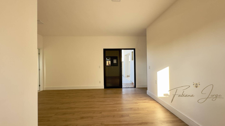 Imagem Casa com 3 Quartos à Venda, 300 m² em Jardim São Marcos - Valinhos