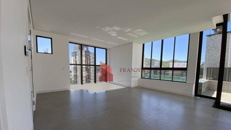 Imagem Cobertura com 3 Quartos à Venda, 211 m² em Fazenda - Itajaí Imagem Cobertura com 3 Quartos à Venda, 211 m² em Fazenda - Itajaí
