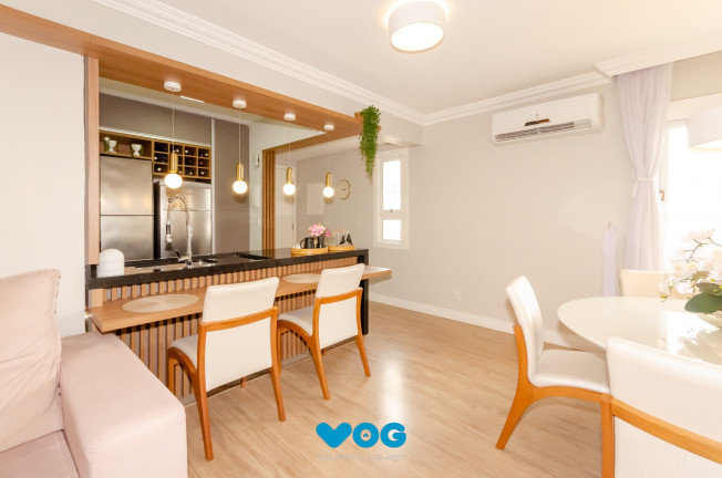 Imagem Imóvel com 3 Quartos à Venda, 127 m² em Petrópolis - Porto Alegre Imagem Imóvel com 3 Quartos à Venda, 127 m² em Petrópolis - Porto Alegre