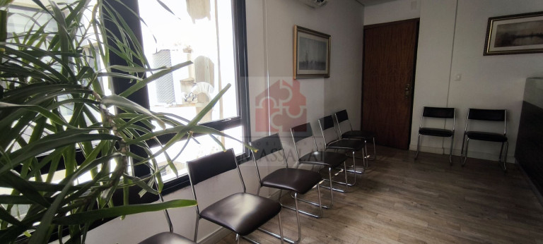 Imagem Imóvel com 3 Quartos à Venda, 84 m² em Menino Deus - Porto Alegre Imagem Imóvel com 3 Quartos à Venda, 84 m² em Menino Deus - Porto Alegre