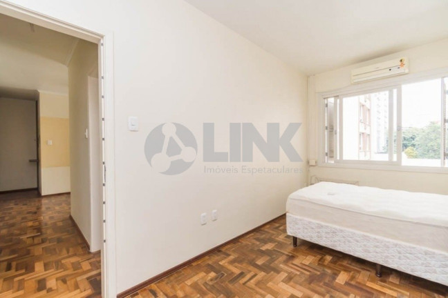 Imagem Apartamento com 2 Quartos à Venda, 70 m² em Moinhos De Vento - Porto Alegre