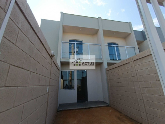 Casa com 2 Quartos à Venda, 74 m² em Novo Barreirinho - Ibirité