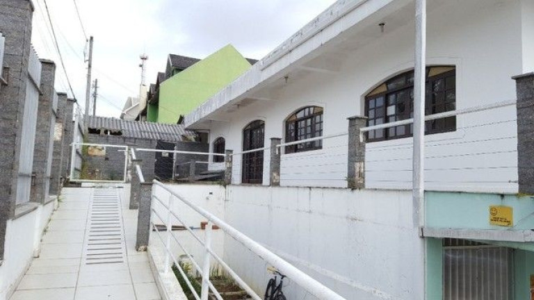Imagem Casa com 2 Quartos à Venda, 440 m² em Bairro Alto - Curitiba Imagem Casa com 2 Quartos à Venda, 440 m² em Bairro Alto - Curitiba