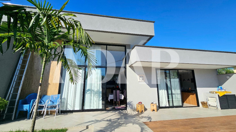 Imagem Casa com 3 Quartos à Venda, 380 m² em Vargem Pequena - Rio De Janeiro