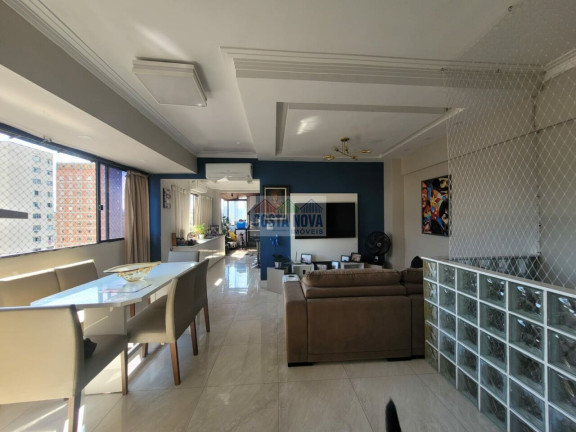 Imagem Apartamento com 3 Quartos à Venda, 130 m²