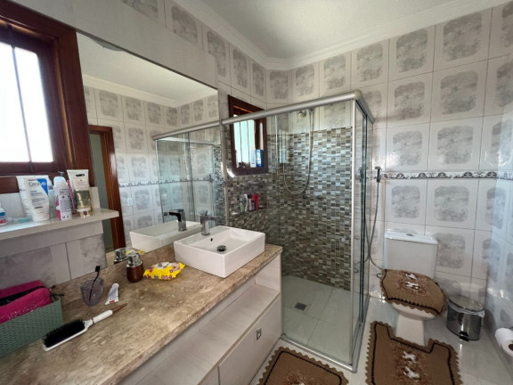 Imagem Casa com 3 Quartos à Venda, em Moinhos De Vento - Canoas Imagem Casa com 3 Quartos à Venda, em Moinhos De Vento - Canoas