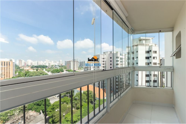 Apartamento com 2 Quartos à Venda,  em Moema - São Paulo