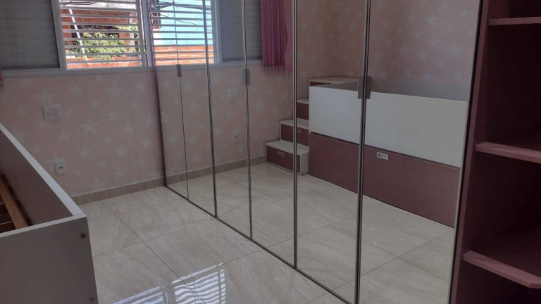 Imagem Casa com 3 Quartos à Venda, 200 m² em Veloso - Osasco