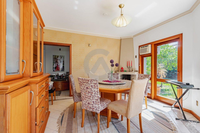 Imagem Casa com 3 Quartos à Venda, 274 m² em Igara - Canoas Imagem Casa com 3 Quartos à Venda, 274 m² em Igara - Canoas