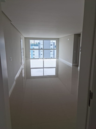 Imagem Imóvel com 3 Quartos à Venda, 138 m² em Centro - Balneário Camboriú Imagem Imóvel com 3 Quartos à Venda, 138 m² em Centro - Balneário Camboriú