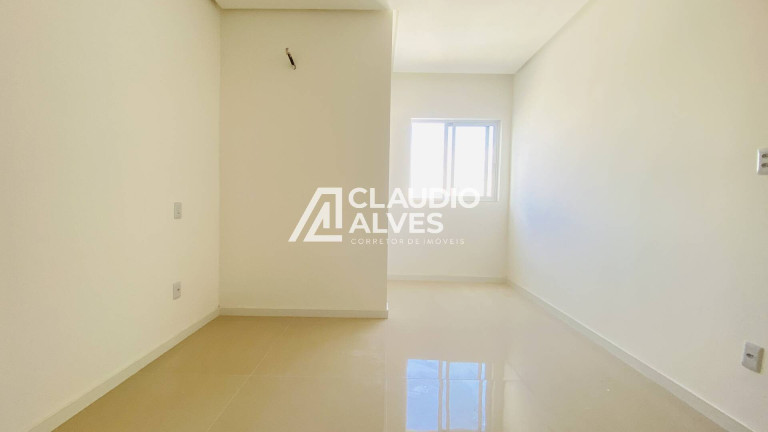 Imagem Casa com 4 Quartos à Venda, 118 m² em Sim - Feira De Santana Imagem Casa com 4 Quartos à Venda, 118 m² em Sim - Feira De Santana