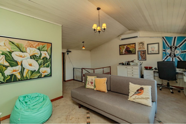 Imagem Casa com 3 Quartos à Venda, 160 m² em Chácara Das Pedras - Porto Alegre Imagem Casa com 3 Quartos à Venda, 160 m² em Chácara Das Pedras - Porto Alegre
