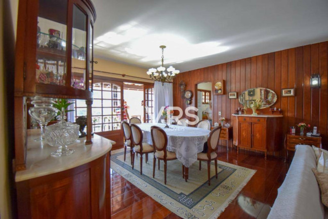 Imagem Casa com 6 Quartos à Venda, 700 m² em Tijuca - Teresópolis Imagem Casa com 6 Quartos à Venda, 700 m² em Tijuca - Teresópolis