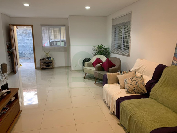 Casa com 5 Quartos à Venda, 250 m² em Parque Ipe - São Paulo