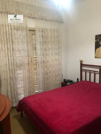 Imagem Casa com 3 Quartos à Venda, 333 m² em Gonzaga - Santos Imagem Casa com 3 Quartos à Venda, 333 m² em Gonzaga - Santos