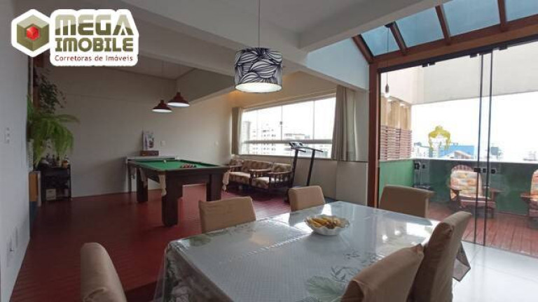 Imagem Apartamento com 2 Quartos à Venda, 150 m² em Centro - Florianópolis Imagem Apartamento com 2 Quartos à Venda, 150 m² em Centro - Florianópolis