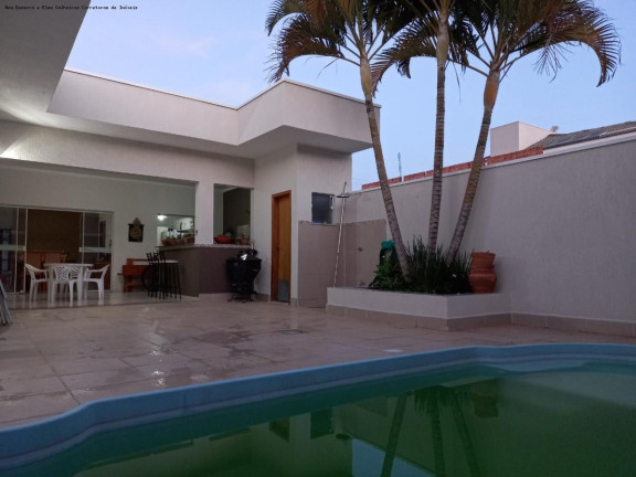 Imagem Casa com 3 Quartos à Venda, 201 m² em Jardim Dos Estados - Taubaté Imagem Casa com 3 Quartos à Venda, 201 m² em Jardim Dos Estados - Taubaté