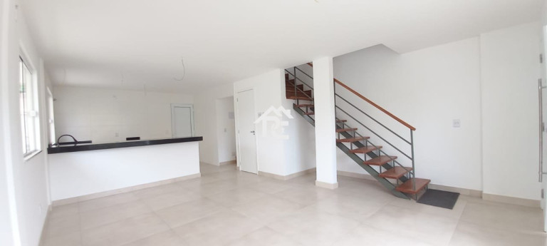 Imagem Casa com 3 Quartos à Venda, 120 m² em Piratininga - Niterói Imagem Casa com 3 Quartos à Venda, 120 m² em Piratininga - Niterói