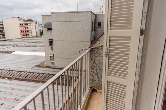 Imagem Imóvel com 3 Quartos à Venda, 120 m² em Tijuca - Rio De Janeiro Imagem Imóvel com 3 Quartos à Venda, 120 m² em Tijuca - Rio De Janeiro