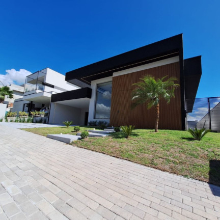 Casa com 3 Quartos à Venda, 270 m² em Urbanova - São José Dos Campos