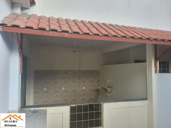 Imagem Sobrado com 6 Quartos à Venda, em Senador Camará - Rio De Janeiro Imagem Sobrado com 6 Quartos à Venda, em Senador Camará - Rio De Janeiro