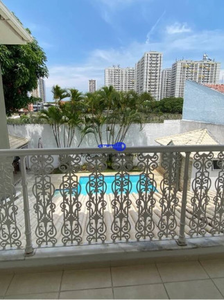 Imagem Casa com 6 Quartos à Venda, 405 m² em Barra Da Tijuca - Rio De Janeiro Imagem Casa com 6 Quartos à Venda, 405 m² em Barra Da Tijuca - Rio De Janeiro