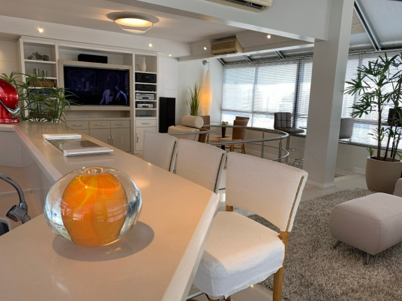 Imagem Cobertura com 3 Quartos à Venda, 204 m² em Centro - Florianópolis