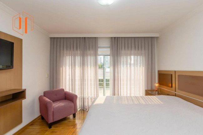 Imagem Casa com 5 Quartos à Venda, 370 m² em Ahú - Curitiba Imagem Casa com 5 Quartos à Venda, 370 m² em Ahú - Curitiba