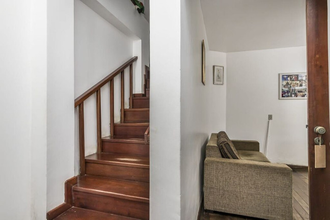 Imagem Casa com 4 Quartos à Venda, 363 m² em Jardim Itu - Porto Alegre Imagem Casa com 4 Quartos à Venda, 363 m² em Jardim Itu - Porto Alegre