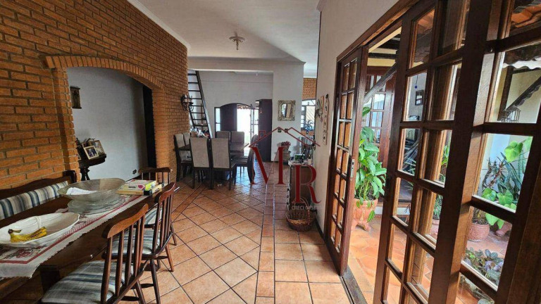 Casa com 3 Quartos à Venda, 165 m² em Canto Do Forte - Praia Grande