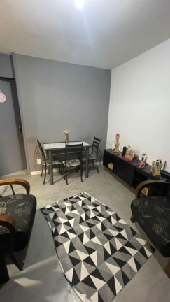 Apartamento com 2 Quartos à Venda, 48 m² em Jardim Itamarati - Poá