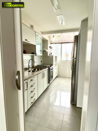 Imagem Cobertura com 2 Quartos à Venda, 181 m² em Centro - Curitiba Imagem Cobertura com 2 Quartos à Venda, 181 m² em Centro - Curitiba