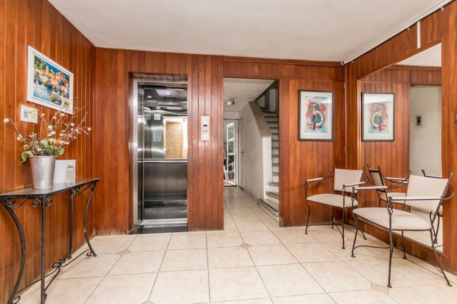 Imagem Imóvel com 3 Quartos à Venda, 107 m² em Santana - Porto Alegre Imagem Imóvel com 3 Quartos à Venda, 107 m² em Santana - Porto Alegre