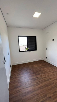 Imagem Casa de Condomínio com 3 Quartos à Venda, 350 m²