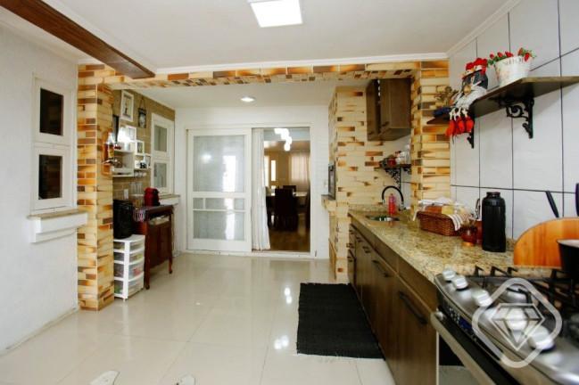 Imagem Casa com 4 Quartos à Venda, 265 m² em Ipanema - Porto Alegre Imagem Casa com 4 Quartos à Venda, 265 m² em Ipanema - Porto Alegre