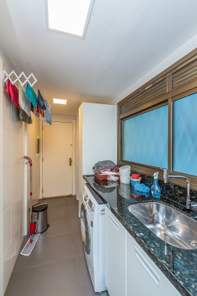 Imagem Apartamento com 3 Quartos à Venda, 203 m² em Rio Branco - Porto Alegre Imagem Apartamento com 3 Quartos à Venda, 203 m² em Rio Branco - Porto Alegre