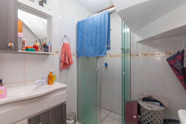 Imagem Casa com 3 Quartos à Venda, 174 m² em Nonoai - Porto Alegre Imagem Casa com 3 Quartos à Venda, 174 m² em Nonoai - Porto Alegre