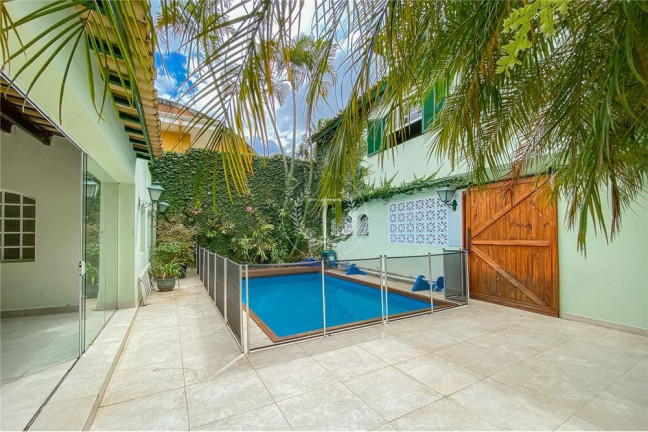 Imagem Casa com 3 Quartos à Venda, 440 m² em Morumbi - São Paulo Imagem Casa com 3 Quartos à Venda, 440 m² em Morumbi - São Paulo
