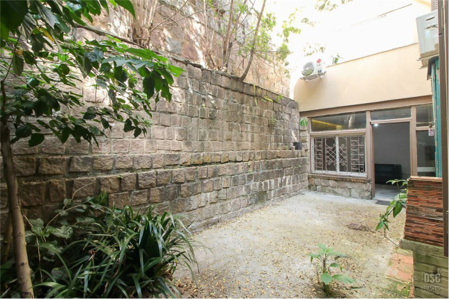 Imagem Imóvel com 2 Quartos à Venda, em Auxiliadora - Porto Alegre Imagem Imóvel com 2 Quartos à Venda, em Auxiliadora - Porto Alegre