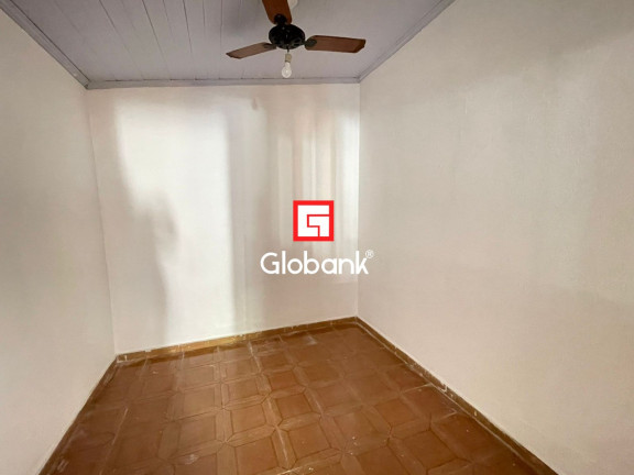 Imagem Sobrado com 8 Quartos para Alugar,  em Alto São João - Montes Claros