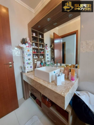 Imagem Casa com 4 Quartos à Venda, 360 m² em Centro - Pelotas