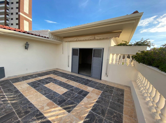 Imagem Sobrado com 5 Quartos para Alugar, 700 m² em Quilombo - Cuiabá Imagem Sobrado com 5 Quartos para Alugar, 700 m² em Quilombo - Cuiabá
