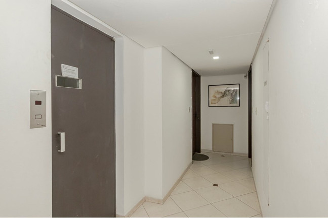 Imagem Apartamento com 1 Quarto à Venda, 50 m² em Centro Histórico - Porto Alegre Imagem Apartamento com 1 Quarto à Venda, 50 m² em Centro Histórico - Porto Alegre