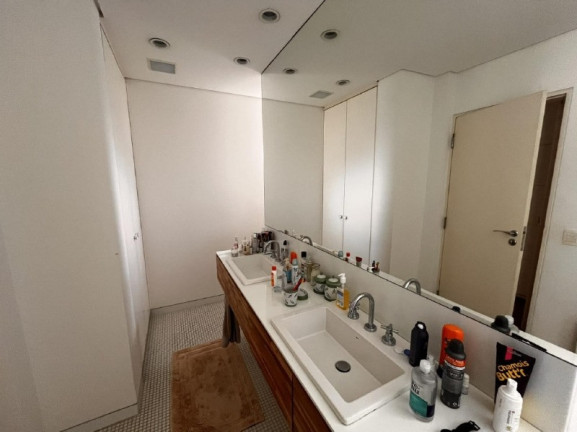 Imagem Imóvel com 3 Quartos para Alugar, 230 m² em Jardim Europa - São Paulo Imagem Imóvel com 3 Quartos para Alugar, 230 m² em Jardim Europa - São Paulo